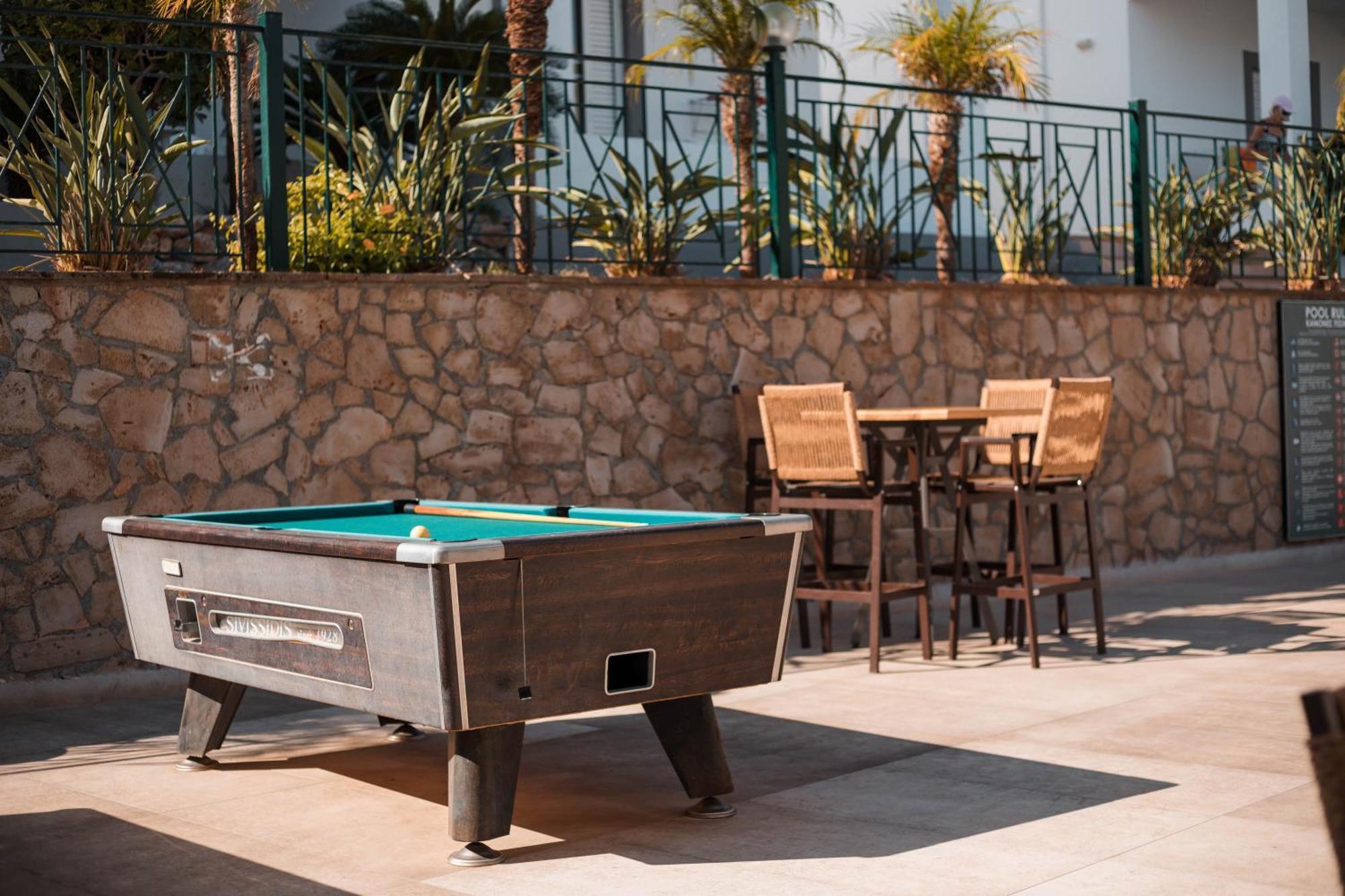 Lambis Studios & Apartments Líndos Екстериор снимка
