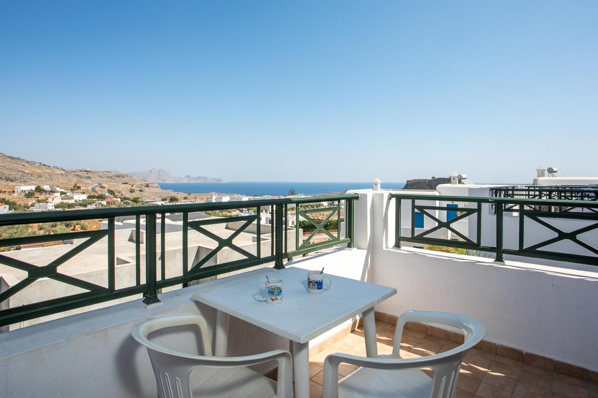 Lambis Studios & Apartments Líndos Екстериор снимка