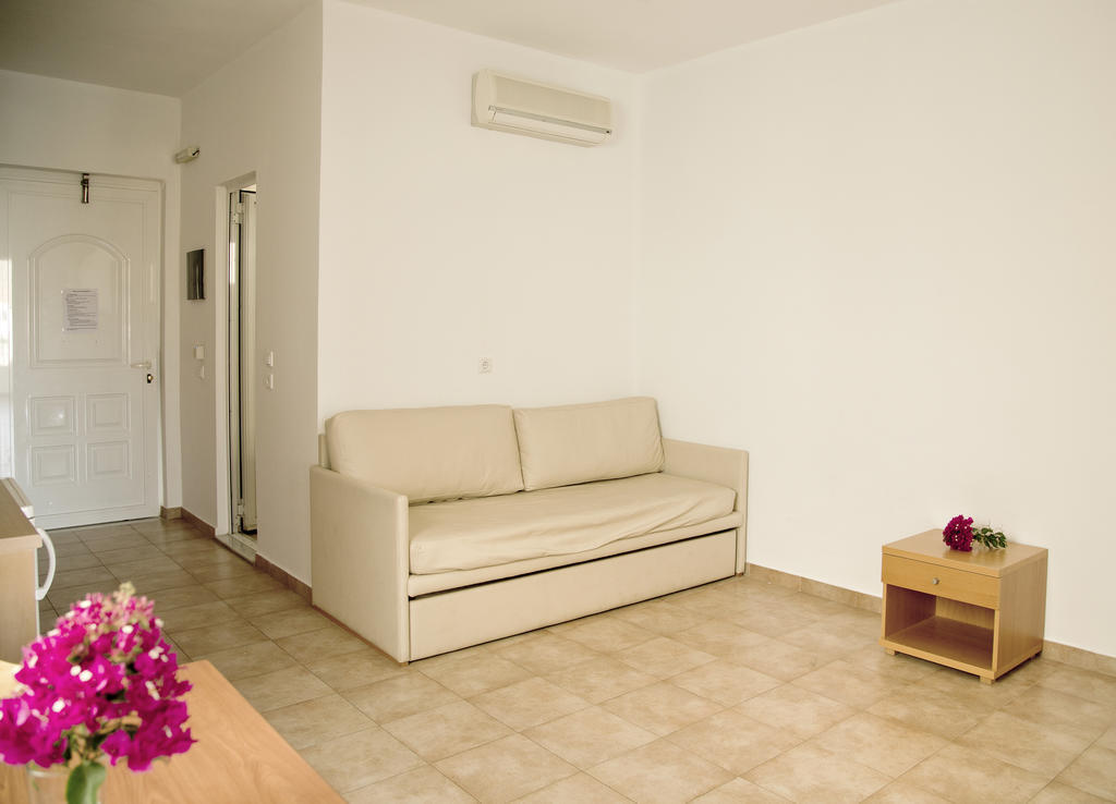 Lambis Studios & Apartments Líndos Екстериор снимка